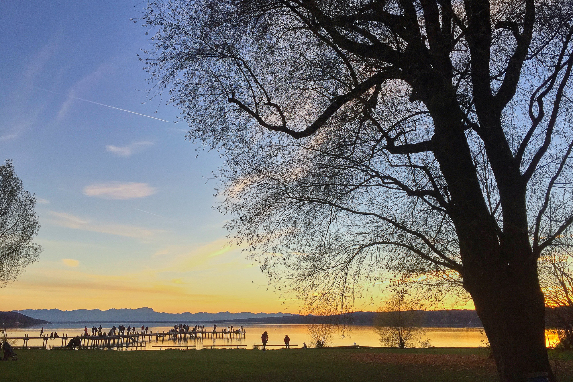 sunset on Lake Starnberg in November